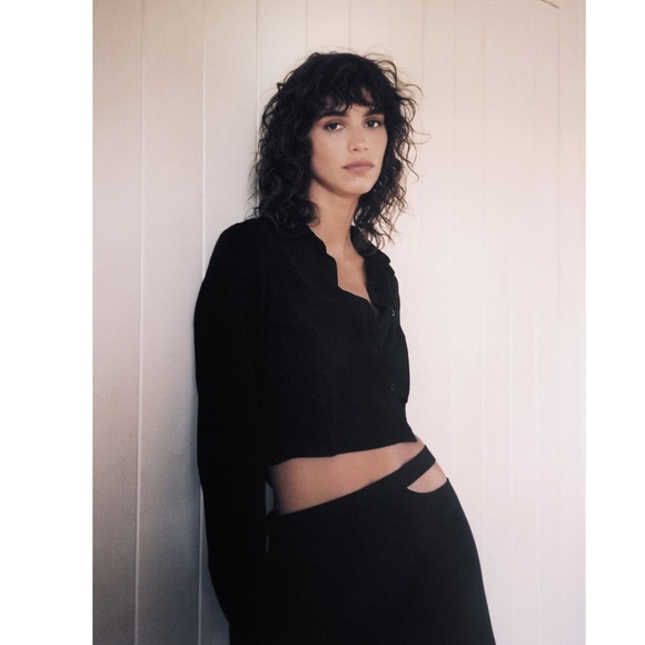 Cropped Wrap Blouse Size S NWT - Picture 2 of 5